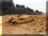 Challenger_2_Main_Battle_Tank_Iraq_War_UK_British_03.jpg (129943 bytes)