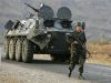 BTR-60 armée turque véhicule blindé à roues de transport de troupe photo. Des véhicules blindés turques patrouillent dans la province de Sirnak, dans le Sud-Est de la Turquie, ce 26 octobre 2007. Le Président turque Abdullah Gul a averti les rebelles Kurdes que la patience de la Turquie s'épuisait après que les forces armées turques aient dû repousser une attaque des rebelles près de la frontière irakienne.